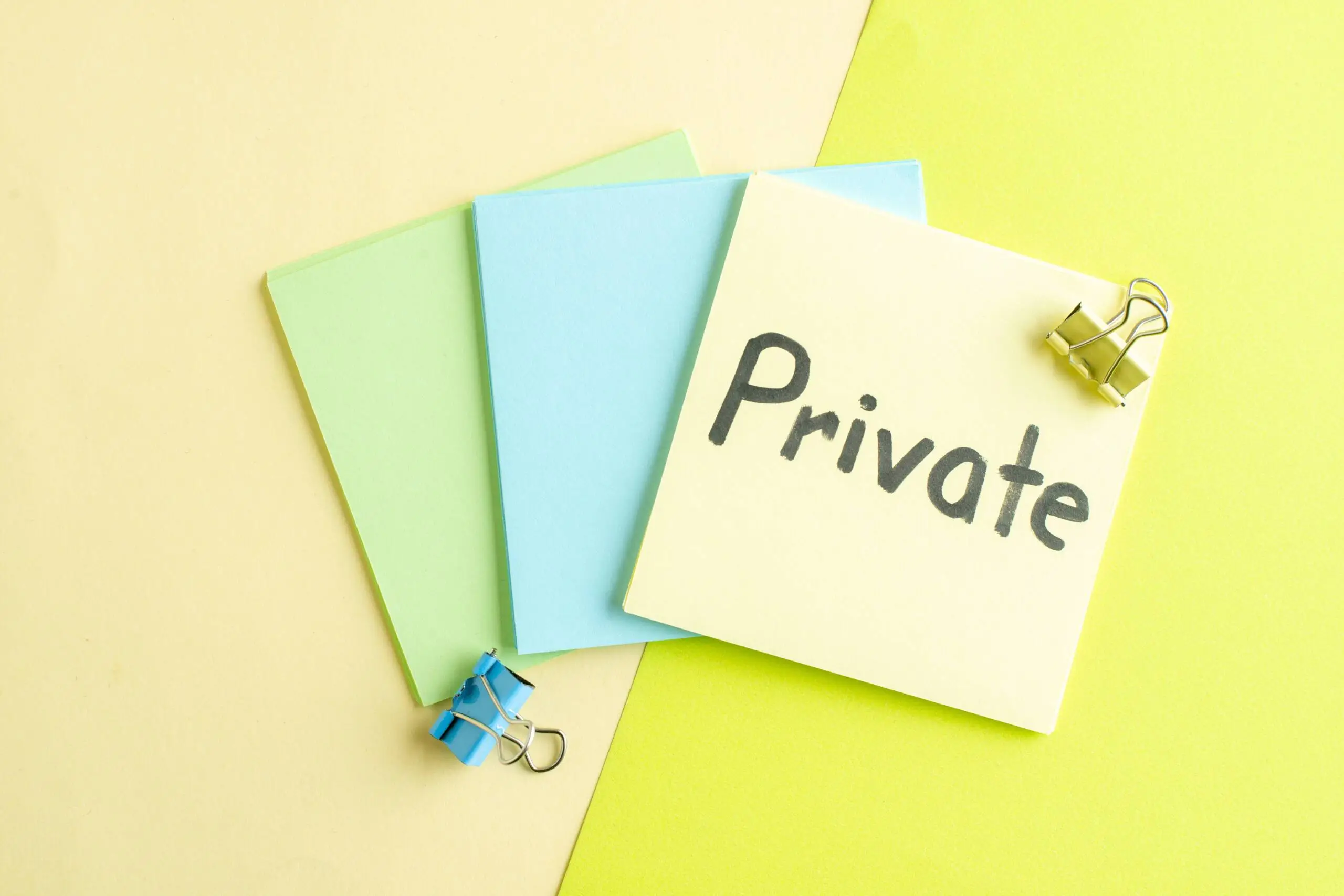 privado escrito em nota